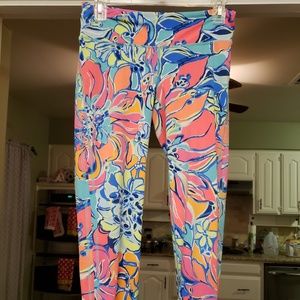 VGUC  crop leggings